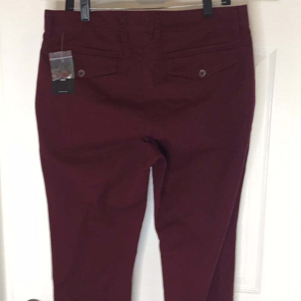 Forever 21 Men’s Burgundy Pants size 33 NWT - Picture 5 of 10